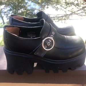 dolls kill strict business platform loaders :o